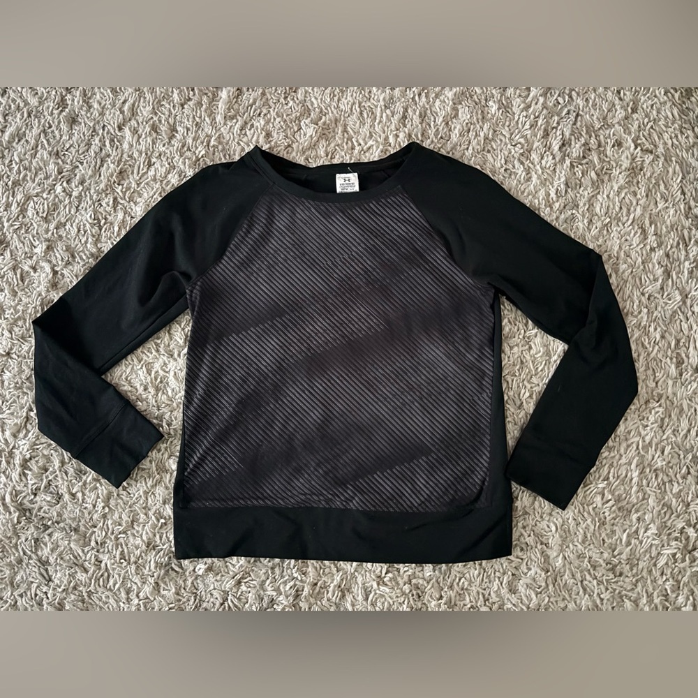 Under Armour Semi-fitted Women’s Long Sleeve Top Black Medium Athletic Top